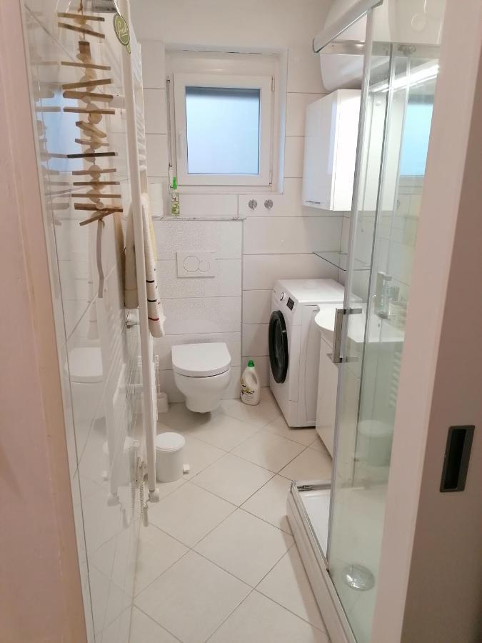 Apartma Ladinka Izola Luaran gambar